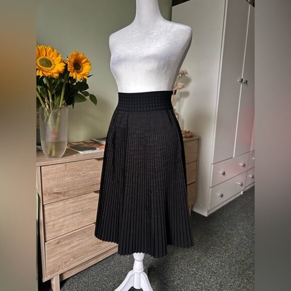 Black Shiny Pleated Knee-Length Midi Thick Elastic High-Waist Modest Skirt Sz M - Picture 13 of 16